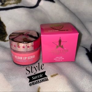 Jeffree Star Velour Lip Scrub “Strawberry Gum”
